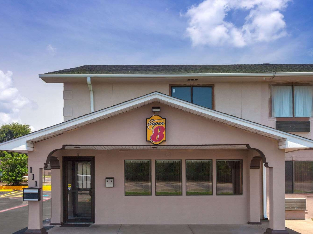 Super 8 by Wyndham Sherman