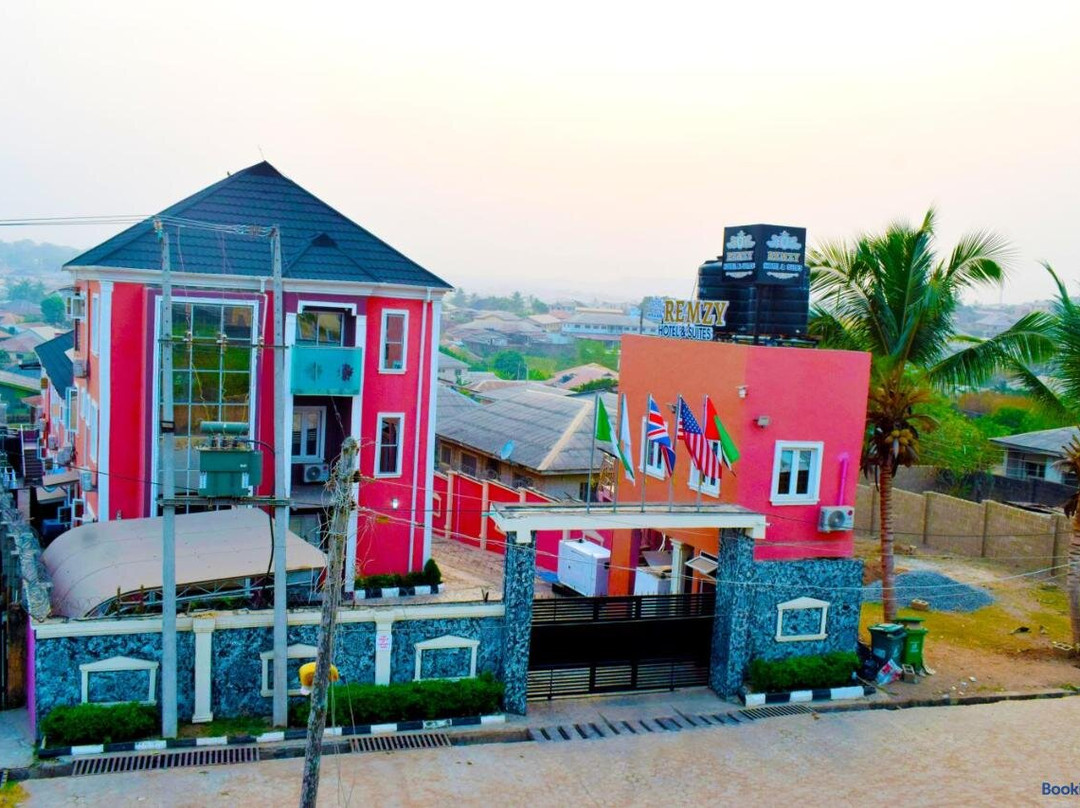 Remzy Hotel & Suites