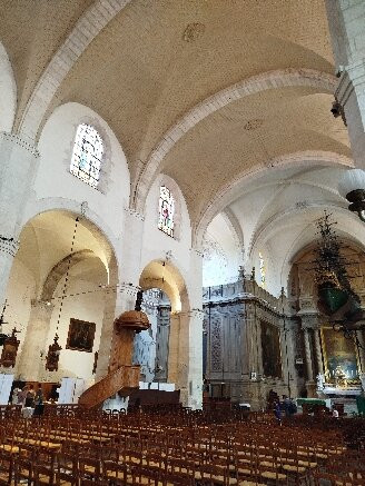 Eglise St-Sauveur-拉罗谢尔必去景点