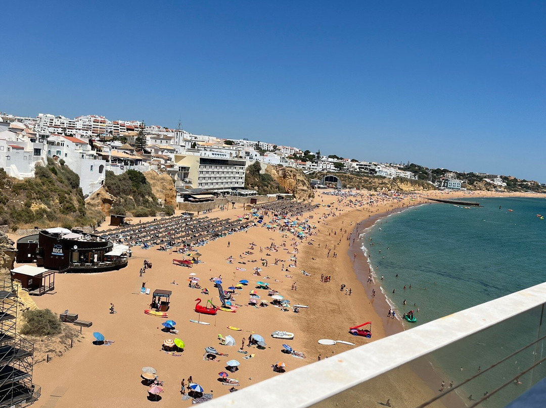 Praia do Peneco-阿尔布赞拉必去景点