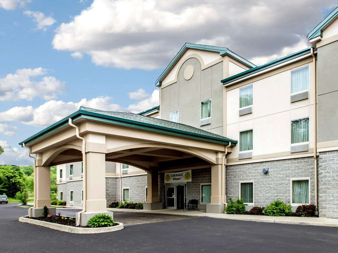 Quality Inn & Suites Fishkill South near I-84主图