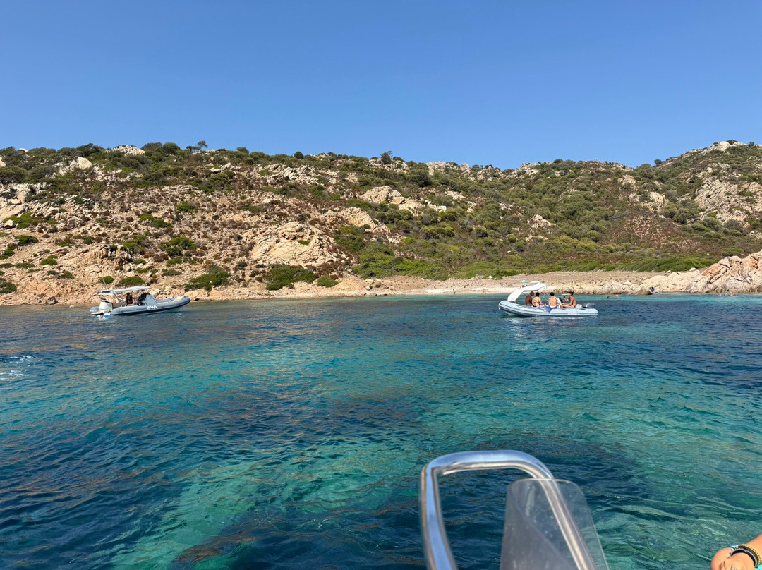 Karibu Diving & Travel-San Teodoro必去景点