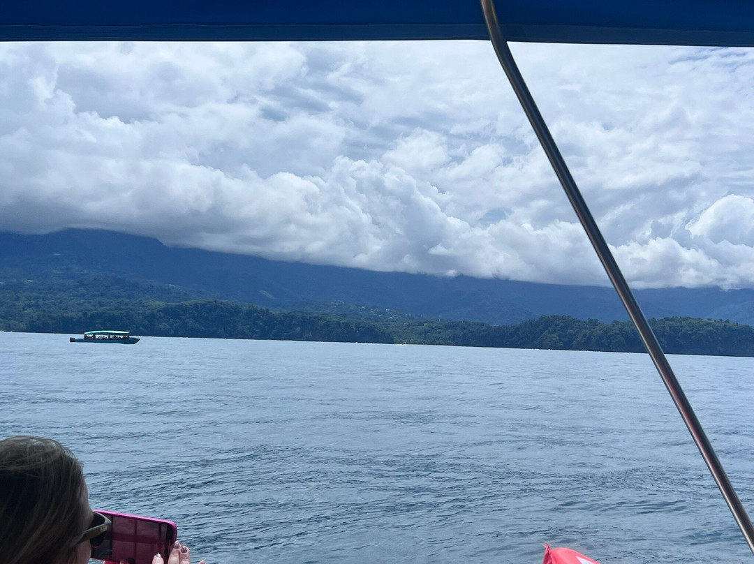 Bahia Aventuras-乌维塔必去景点