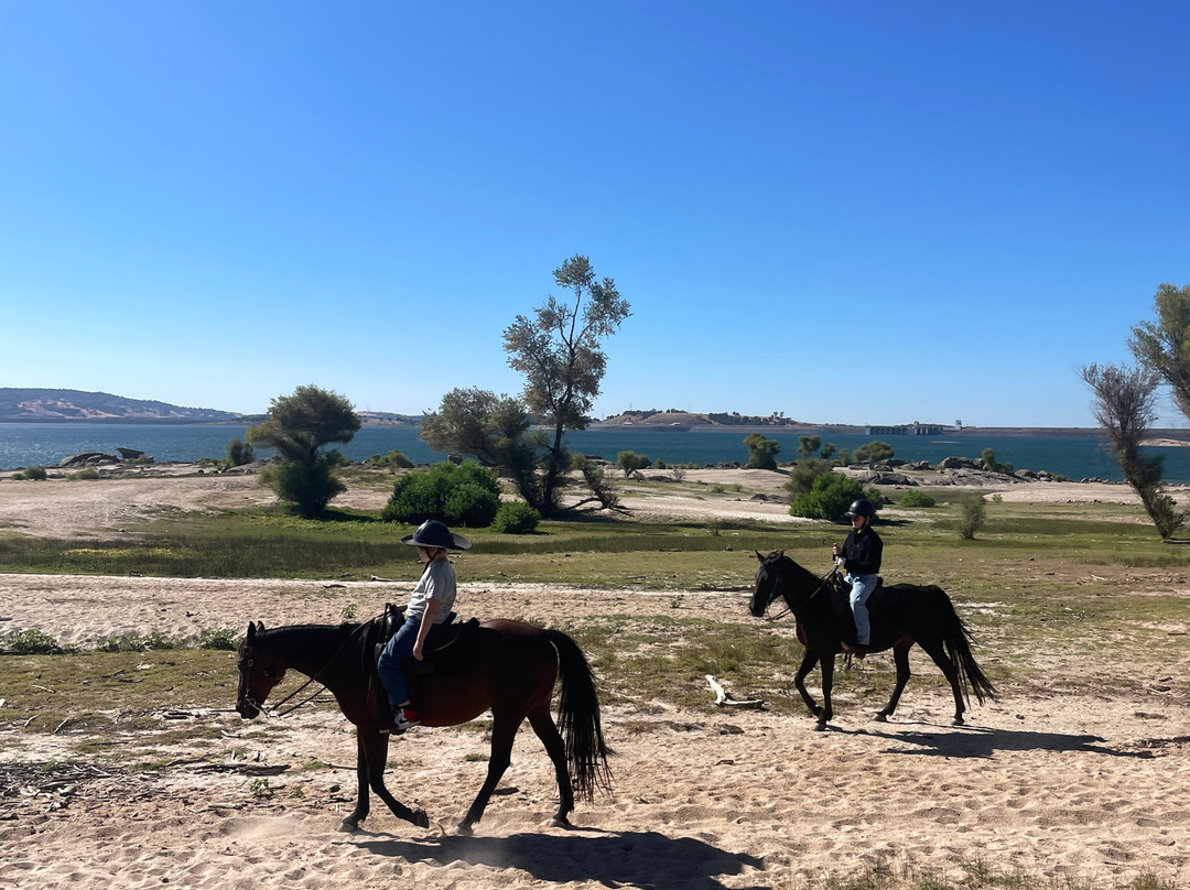 Boarding on the Lake-Granite Bay必去景点