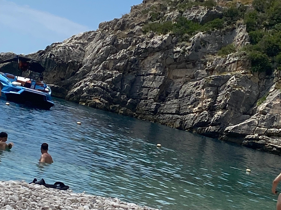 Lido Boat Tours-Himare必去景点