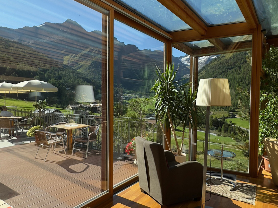 玛尔雷酒店主图