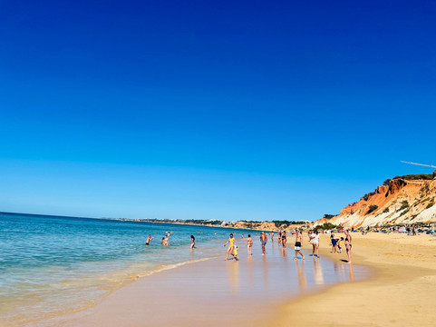 天井套房酒店主图