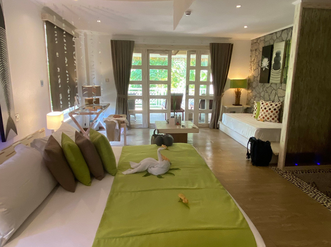 乐德麦尼得劳昂吉瑞尔度假村和Spa主图