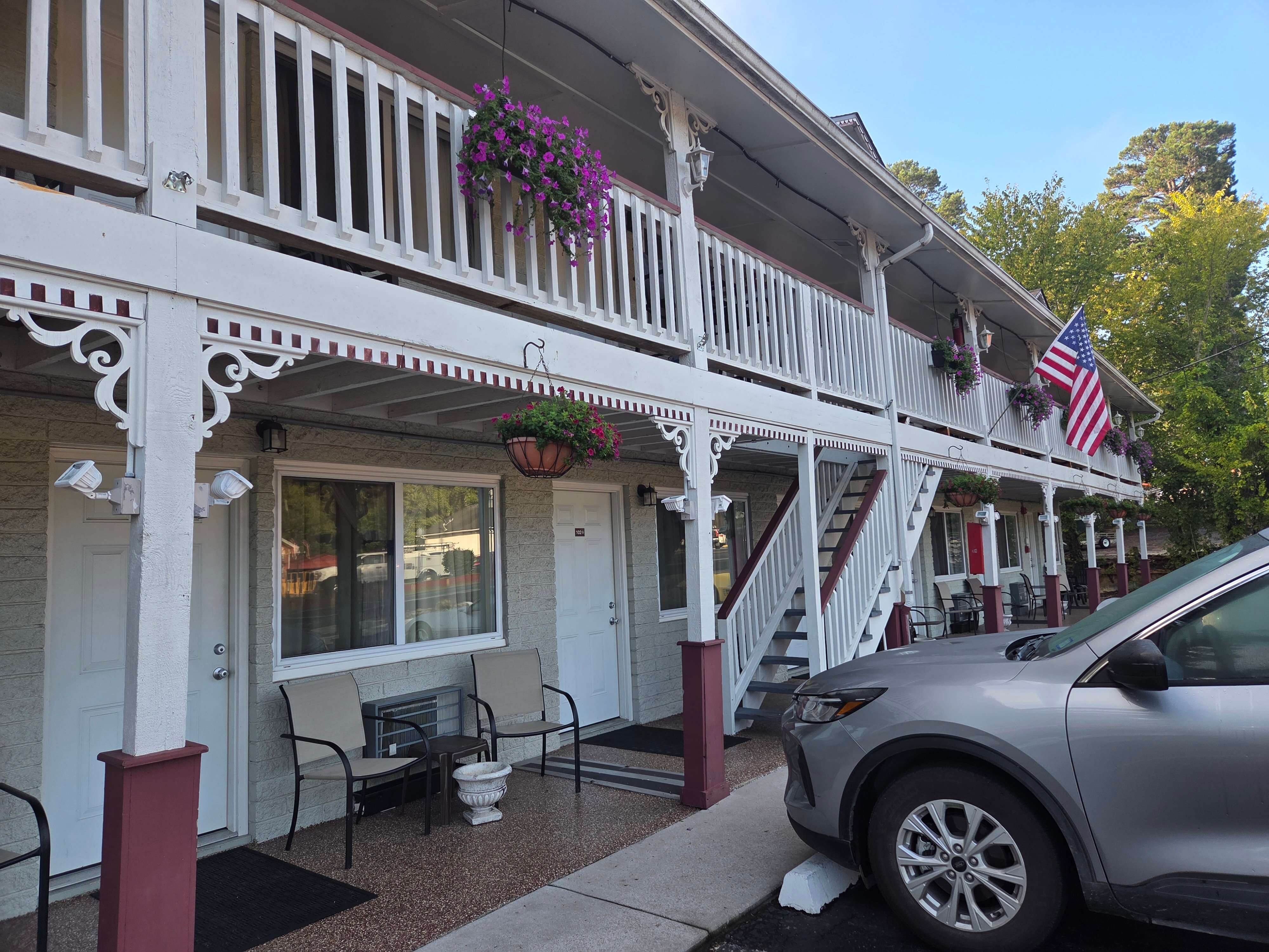 The Trails Inn-官方