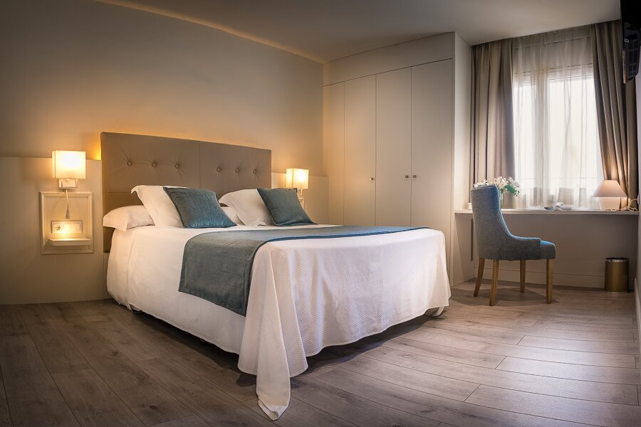 比利牛斯山酒店主图