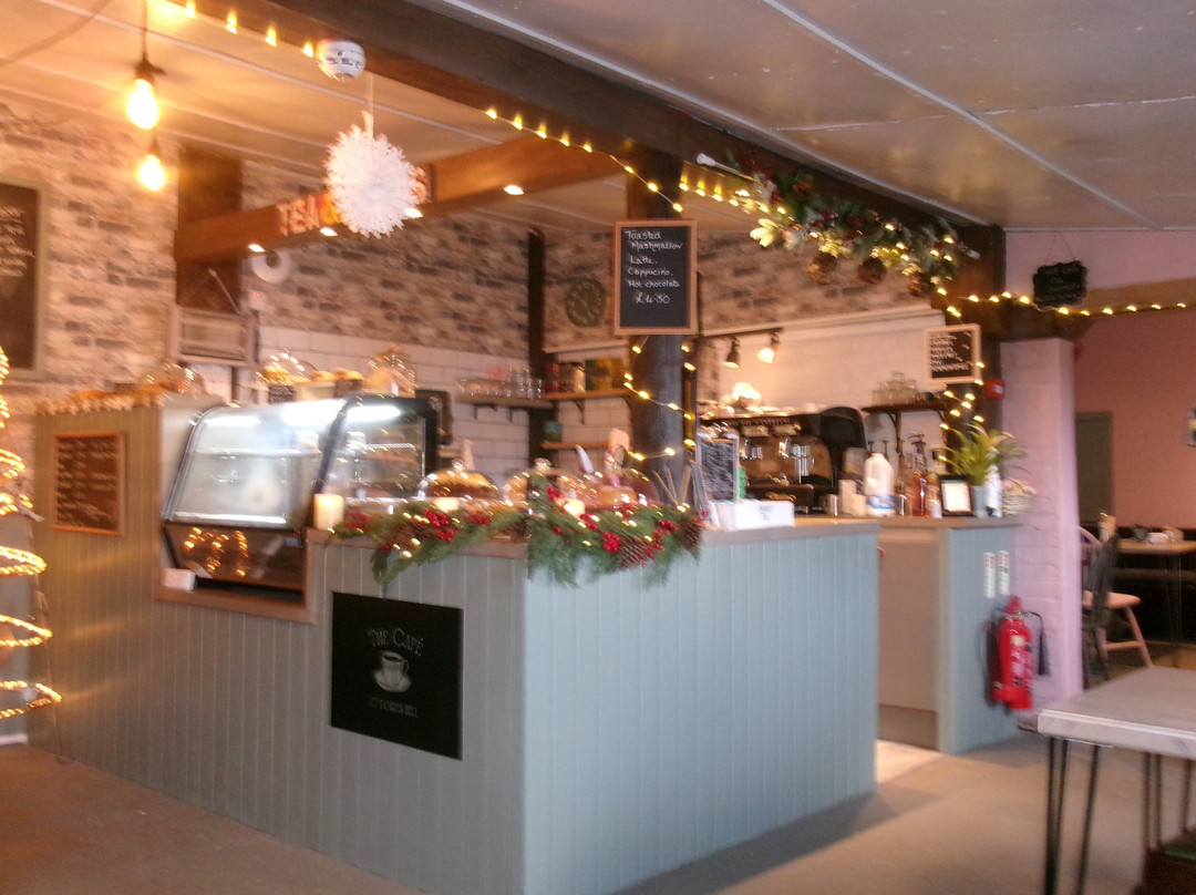 The Cafe At Dores Hill主图