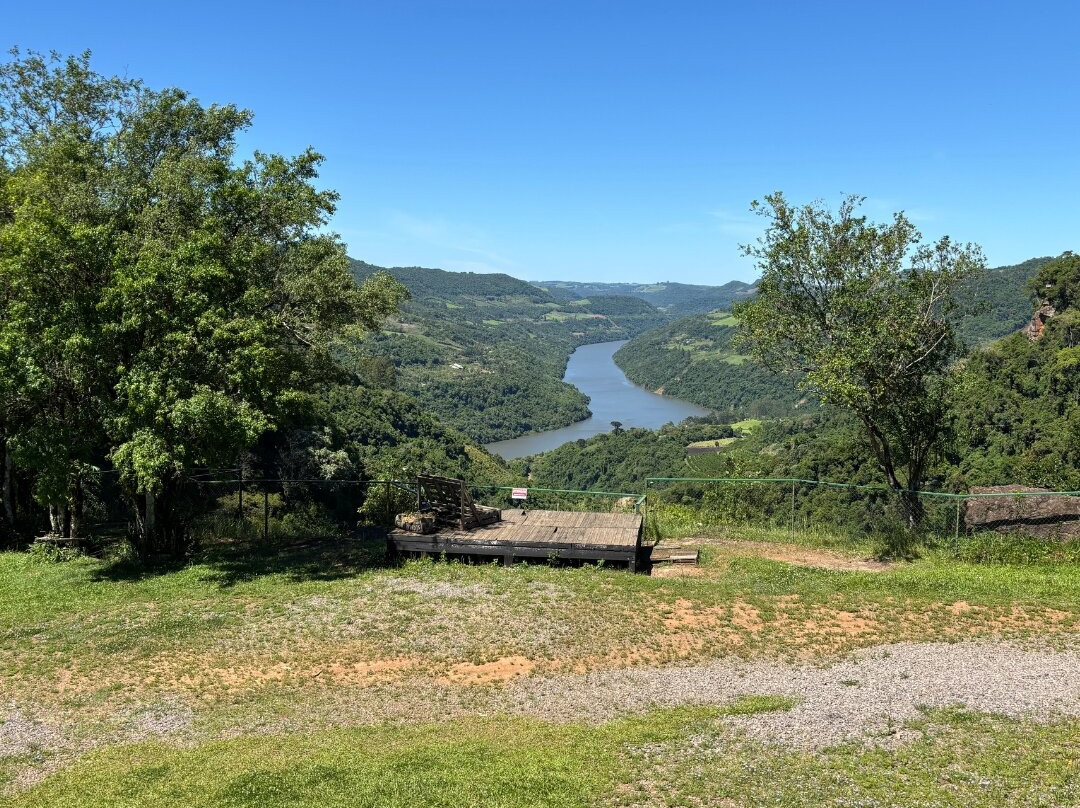 Cascata dos Marins-Cotipora必去景点
