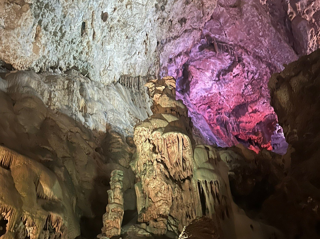 Canelobre Caves-Placita de Cabeco必去景点