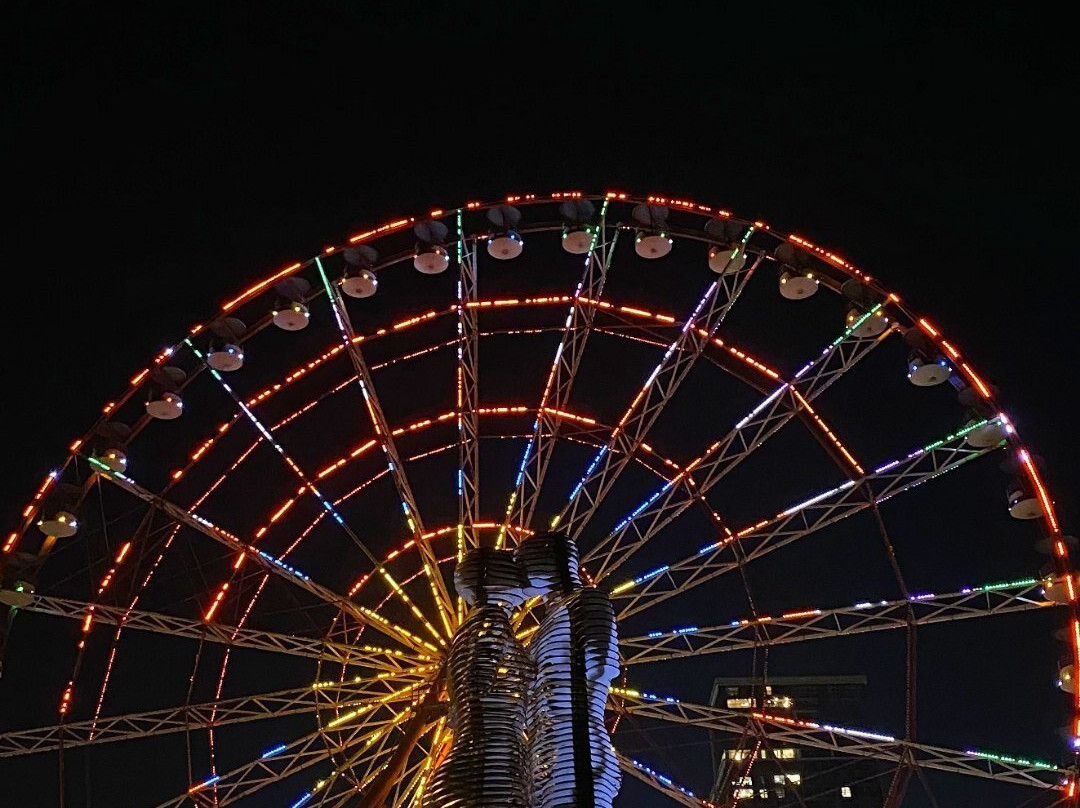 Monument Ali and Nino-巴统必去景点