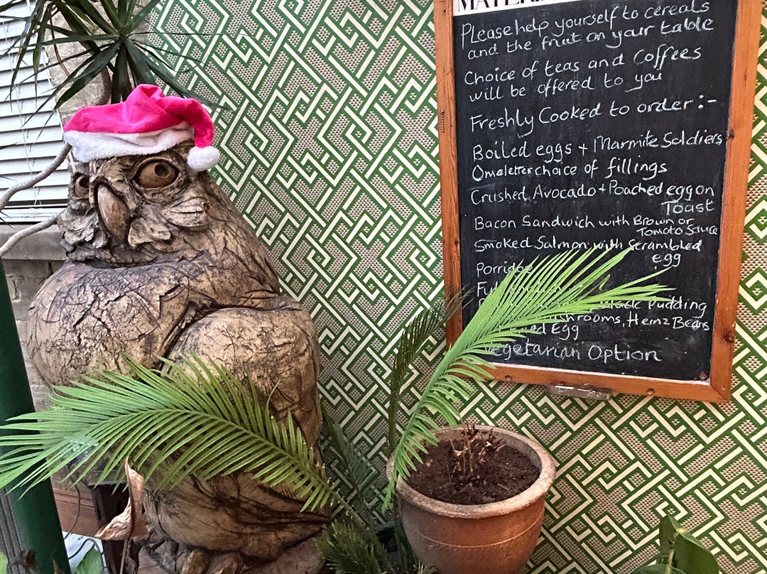 Chalk & Cheese主图