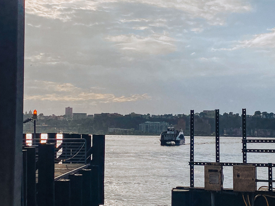 Nyc Ferry-纽约市必去景点