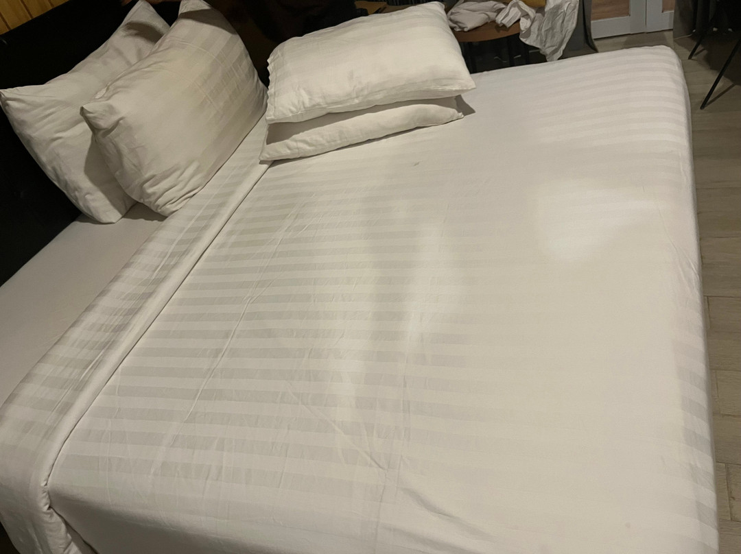 Raja Hotel Kuta Mandalika主图