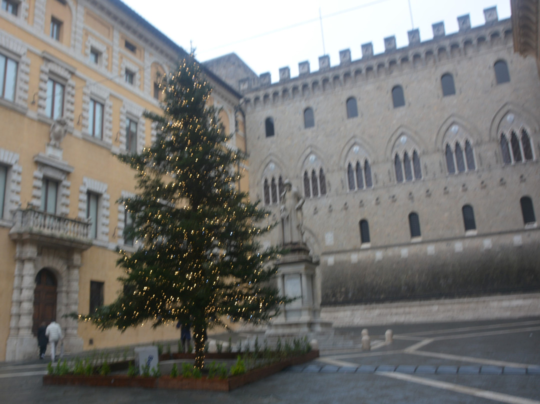 Palazzo Salimbeni-锡耶纳必去景点