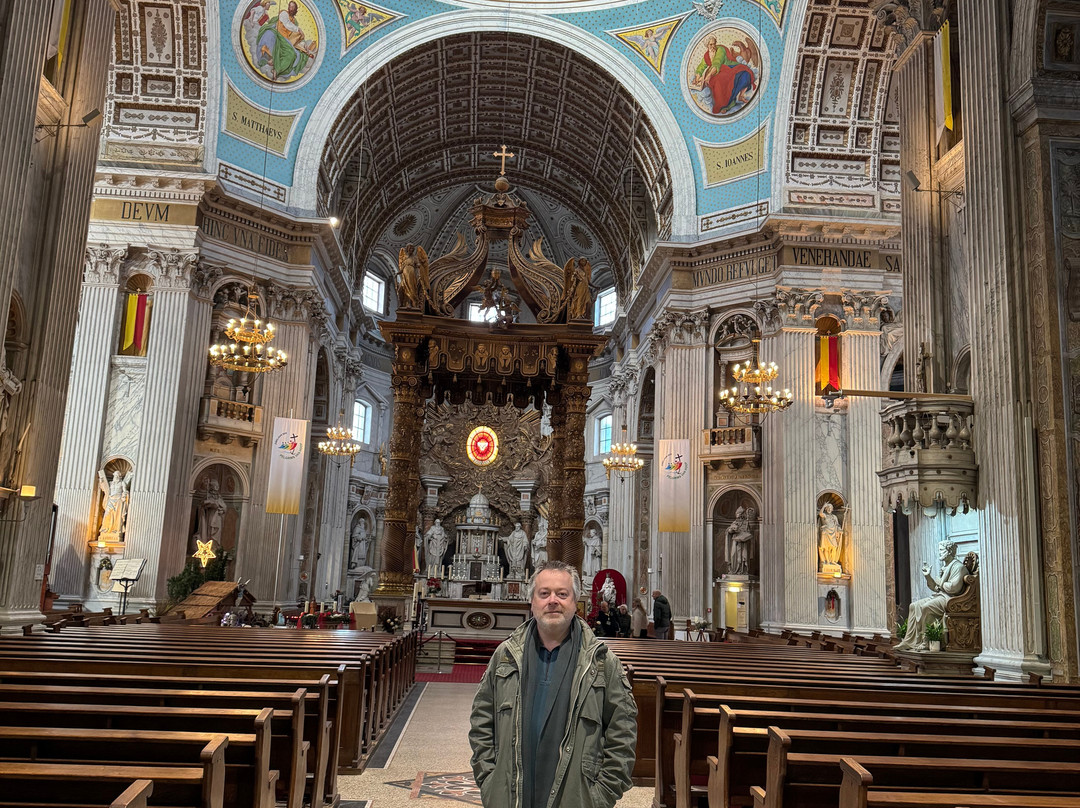 Basiliek H.H. Agatha and Barbara-Oudenbosch必去景点