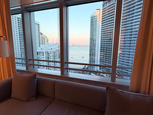 迈阿密康拉德酒店主图