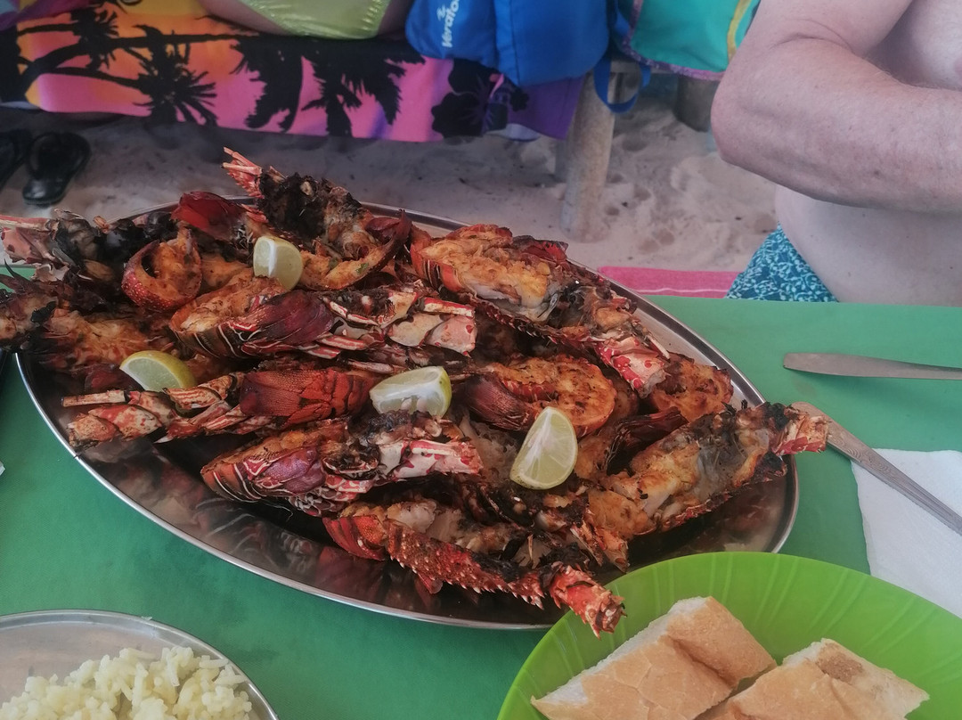 Moramora Escursioni-诺西贝必去景点