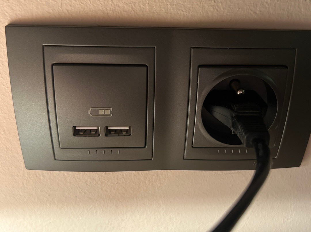 华美达布拉格机场酒店主图