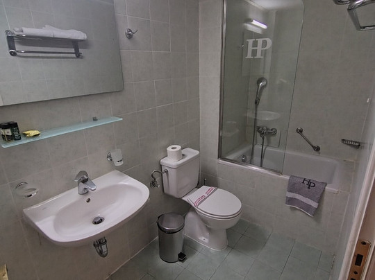 帕里瑞亚酒店主图