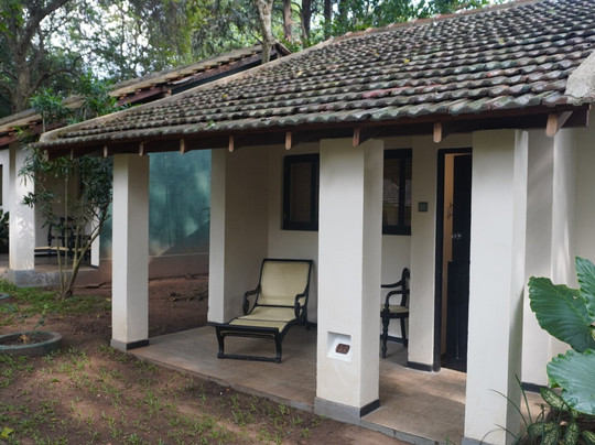 锡吉里亚村酒店主图