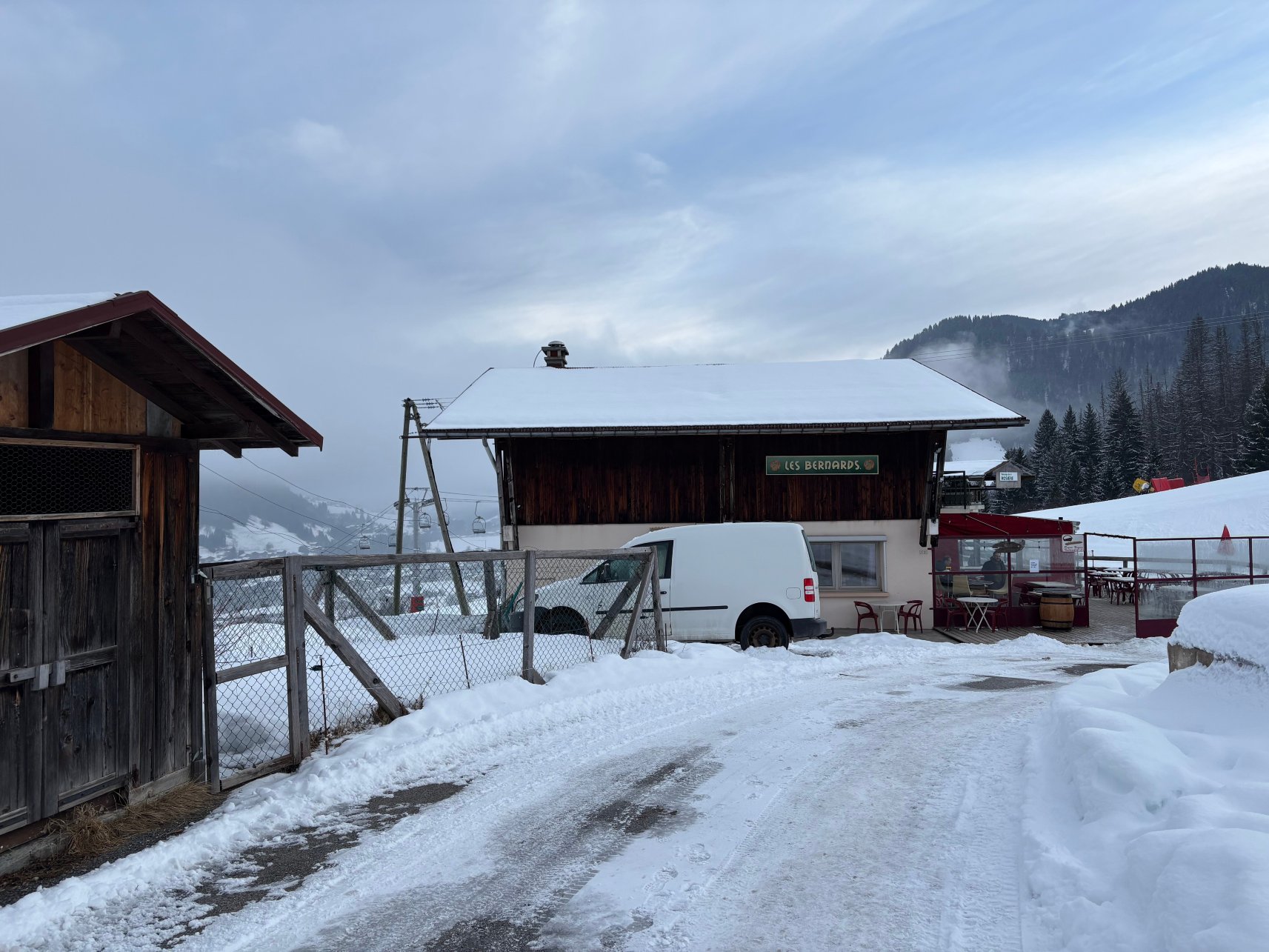 伯纳德酒店-官方