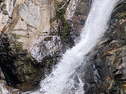 Papawyan Falls-巴顿港必去景点