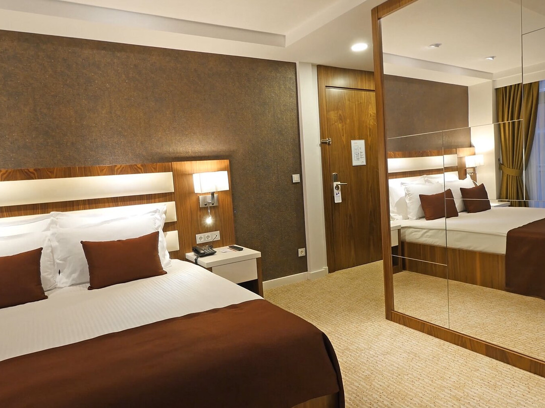 最终荣耀酒店主图