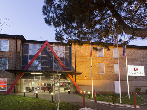 伦敦斯坦斯特德机场温德姆华美达酒店