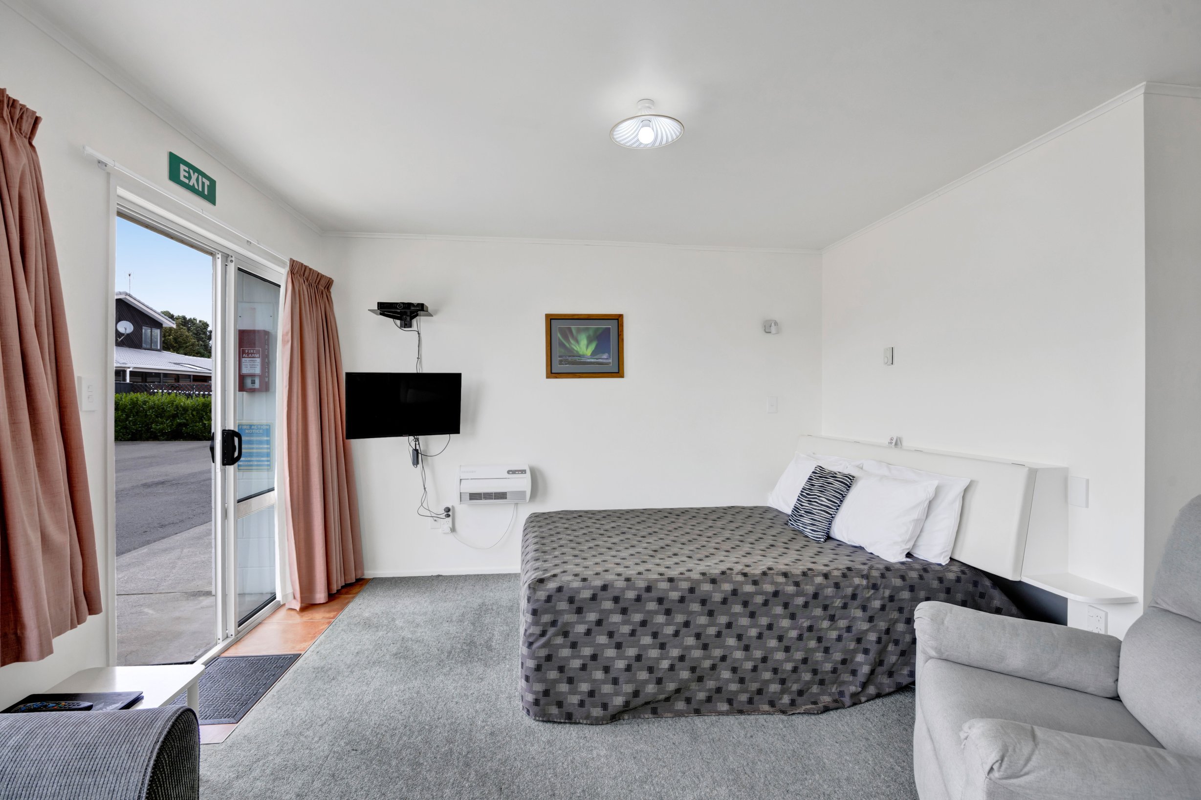 雅芳汽车旅馆-客卧