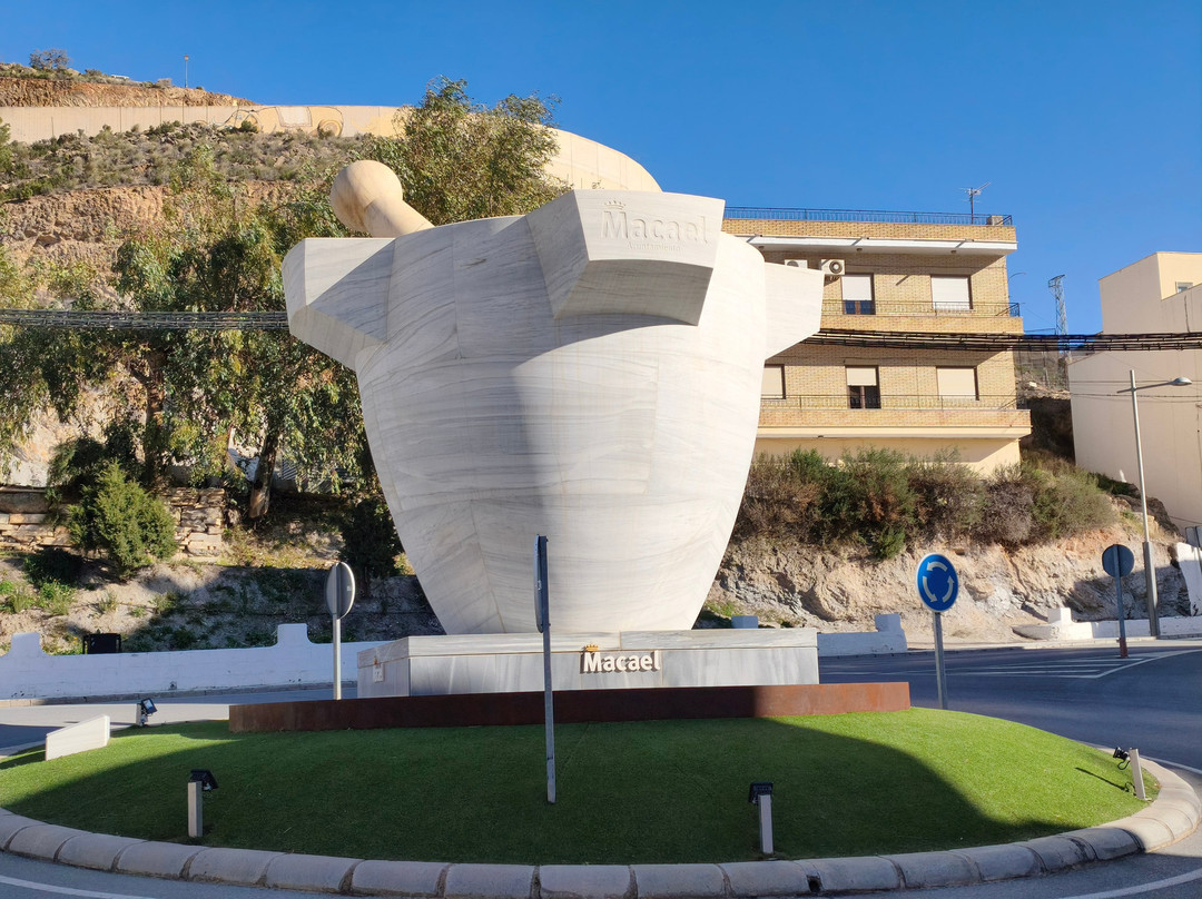 Mortero más grande del mundo-Macael必去景点