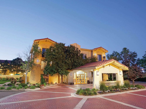 丹佛戈尔登拉昆塔温德姆酒店