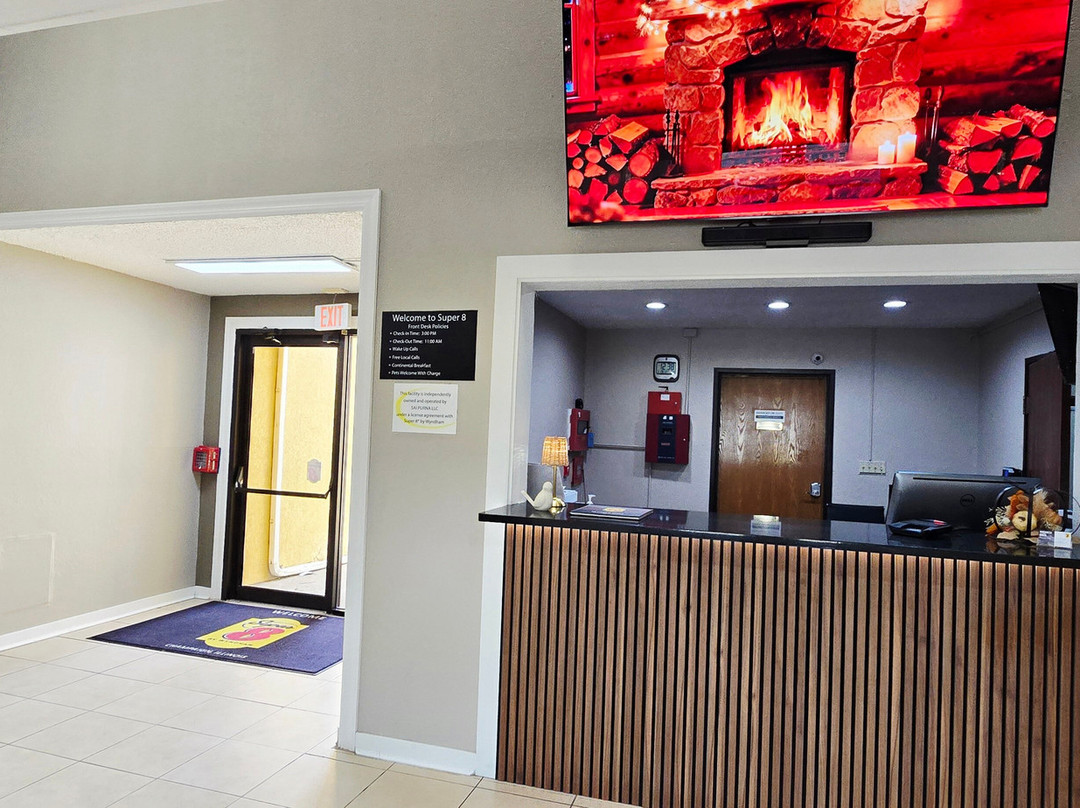 尚佩恩温德姆速8酒店主图