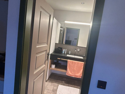 兰德阿尔特关卡酒店主图