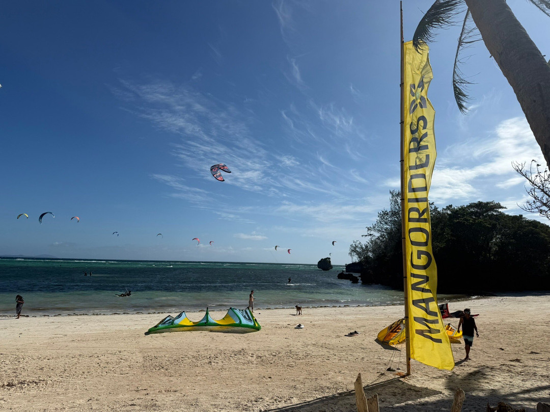 MANGORIDERS Kitesurfing-长滩岛必去景点