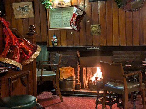 Leopardstown旅游景点-Byrnes Pub - Galloping Green