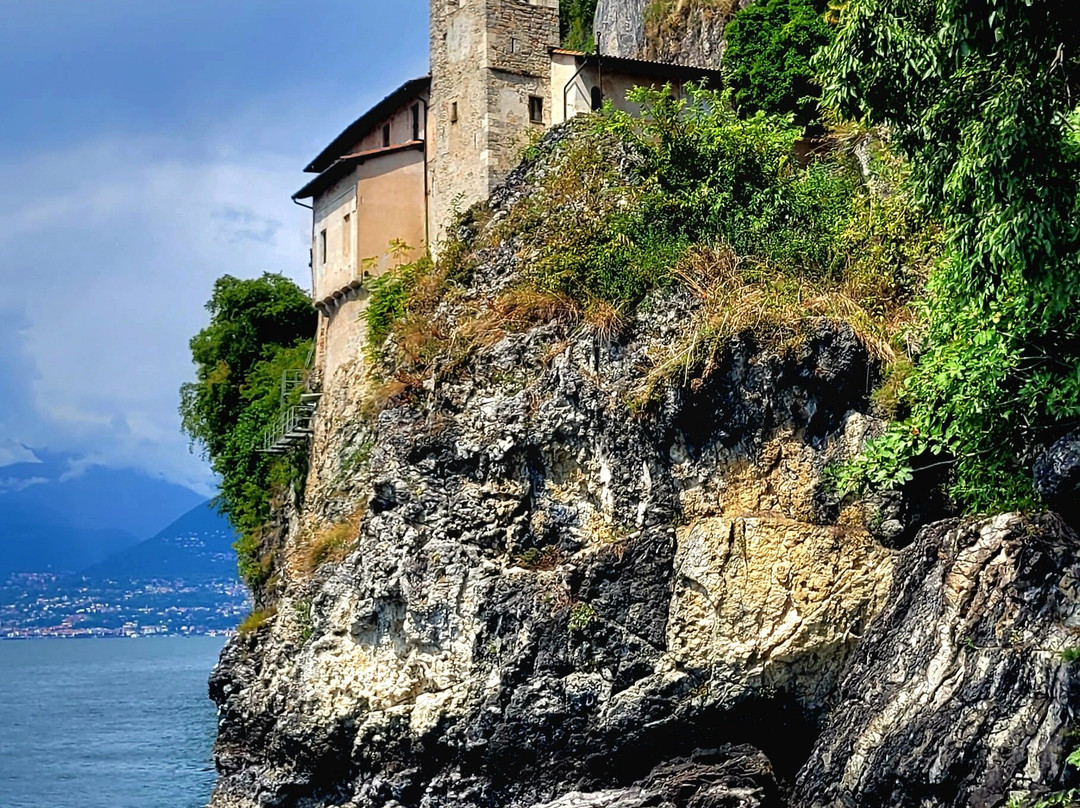 Eremo di Santa Caterina del Sasso-Leggiuno必去景点