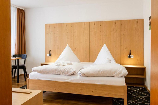 帕斯特酒店主图