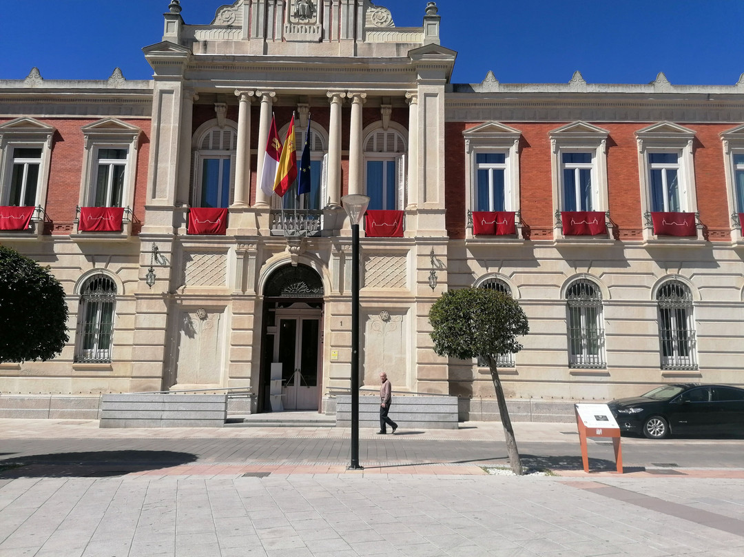 Palacio de la Diputacion Provincial-雷阿尔城必去景点