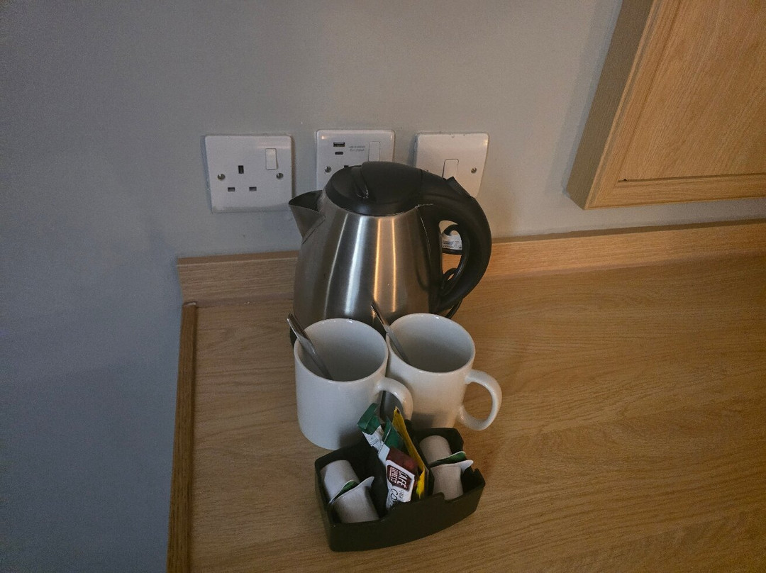 旅屋酒店-瑞丁M4西行主图