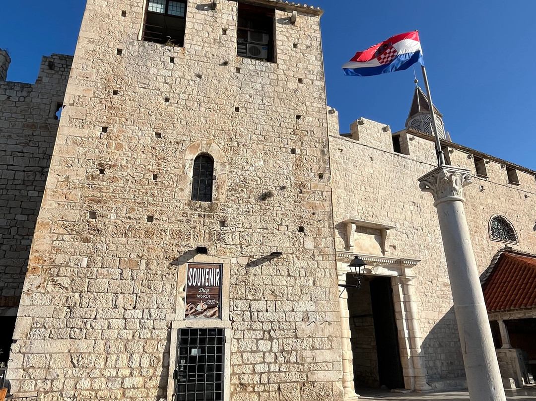 Južna gradska vrata (South Gate)-特罗吉尔必去景点