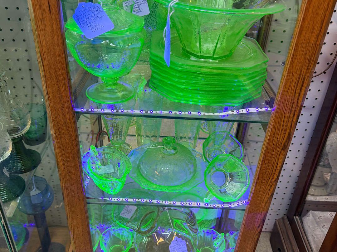 Lakeside Antiques-East Winthrop必去景点