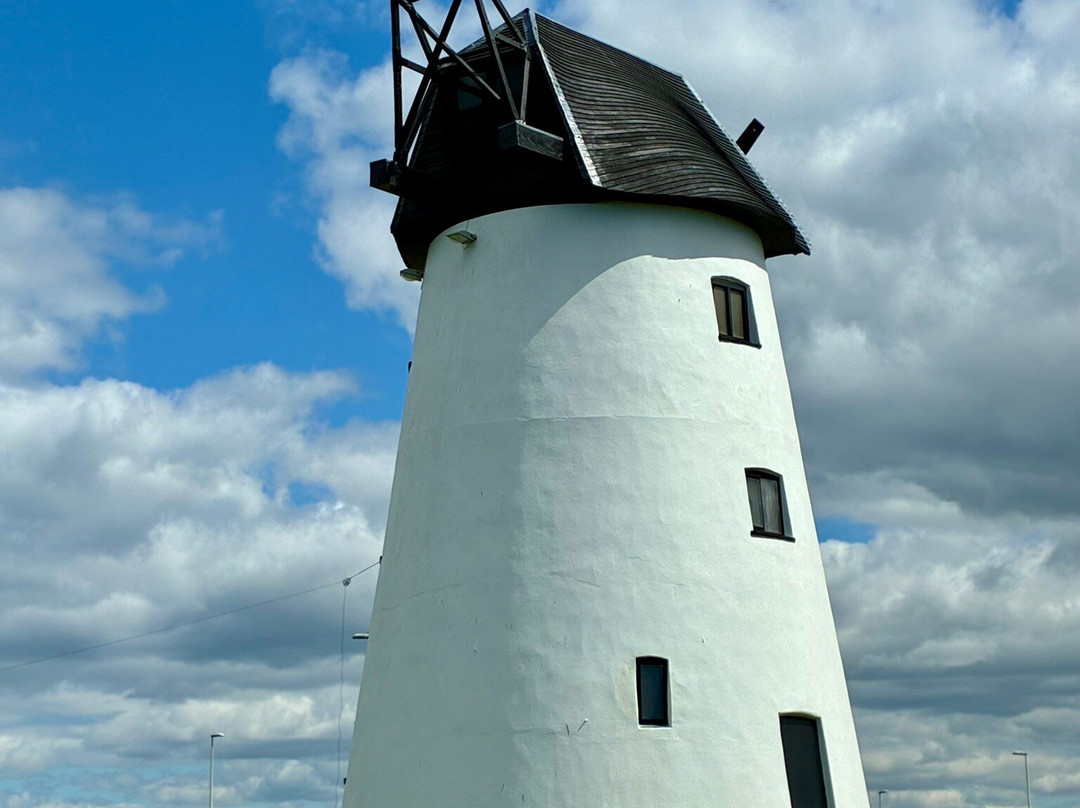 Little Marton Windmill-黑潭必去景点