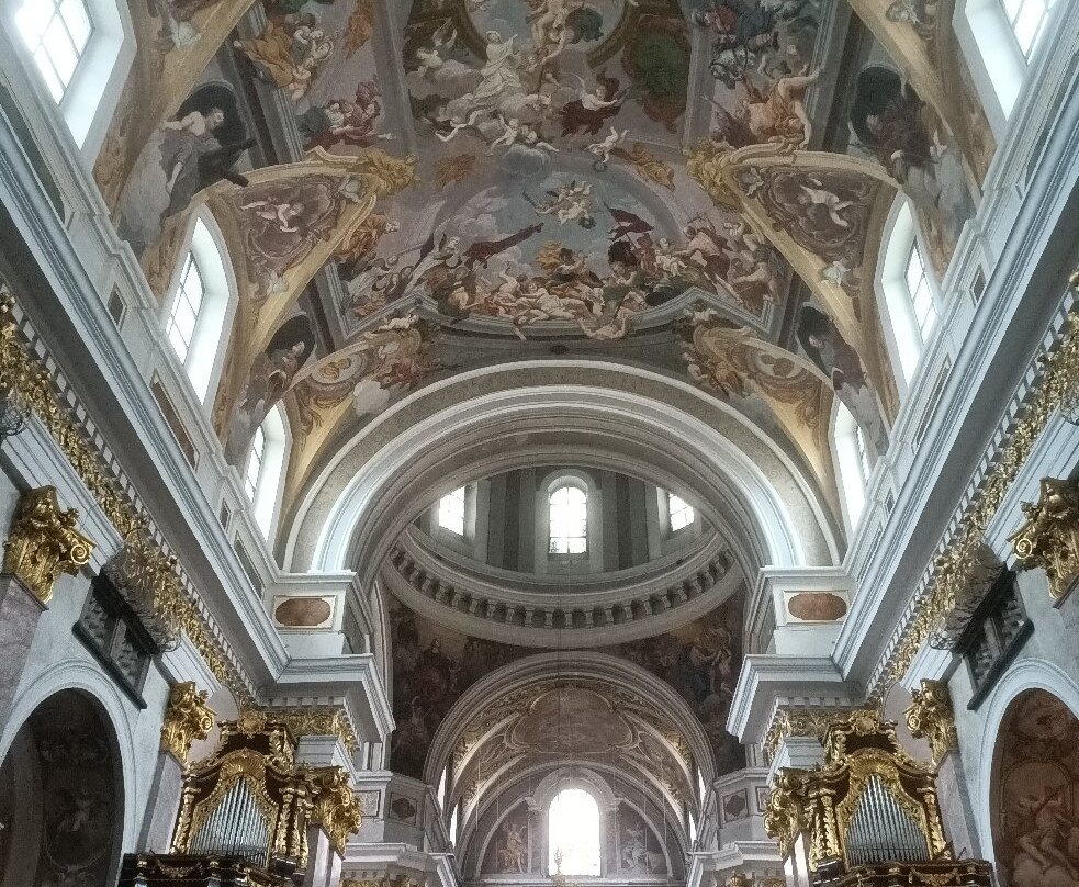圣尼古拉斯大教堂（Stolnica Sv. Nikolaja）-卢布尔雅那必去景点