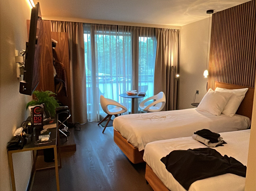 米特兰酒店主图