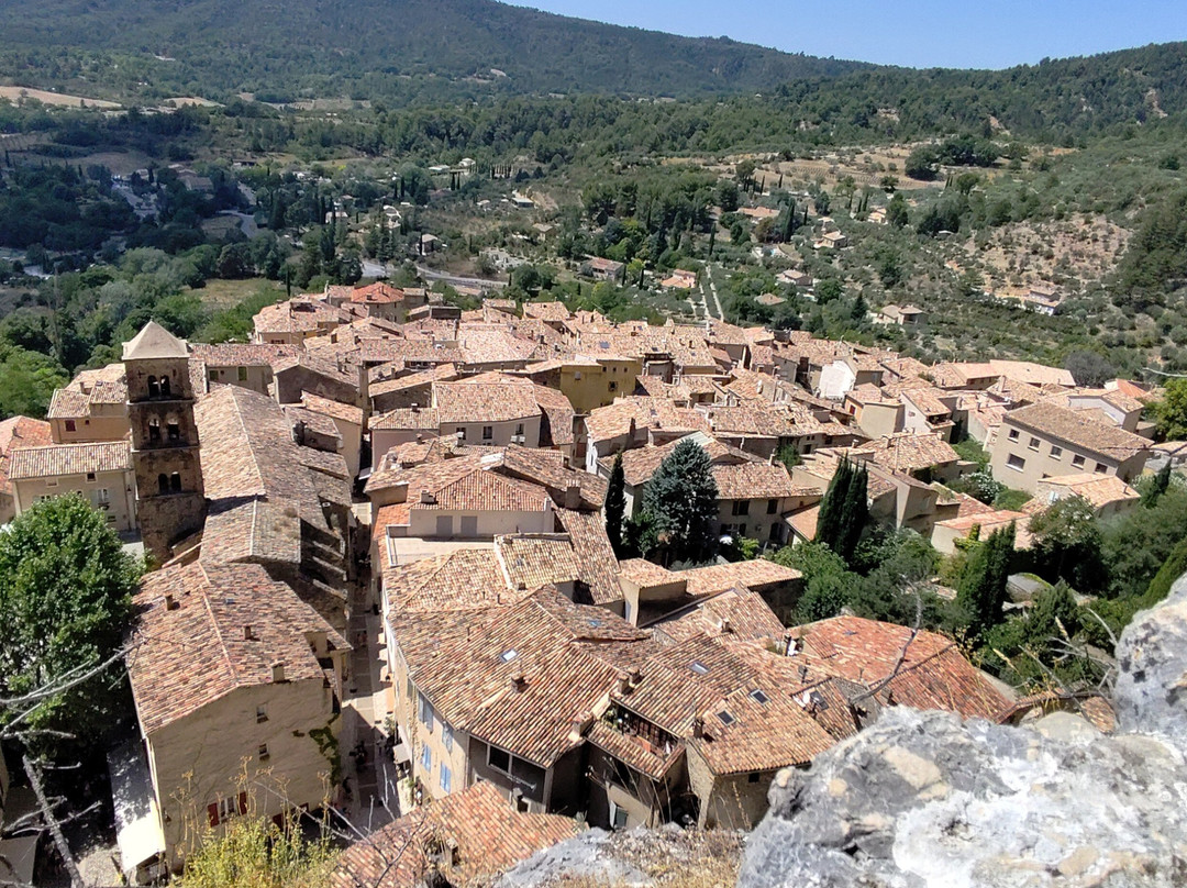 Moustiers-Sainte-Marie  Office de Tourisme-穆斯捷-圣玛丽必去景点