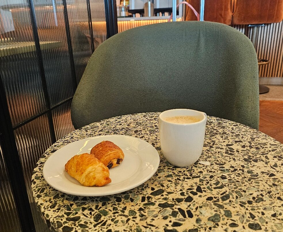 No1 Lounge at Luton Airport-卢顿必去景点